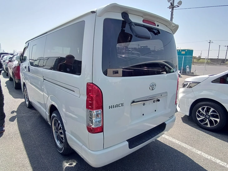 2018 Toyota HIACE VAN